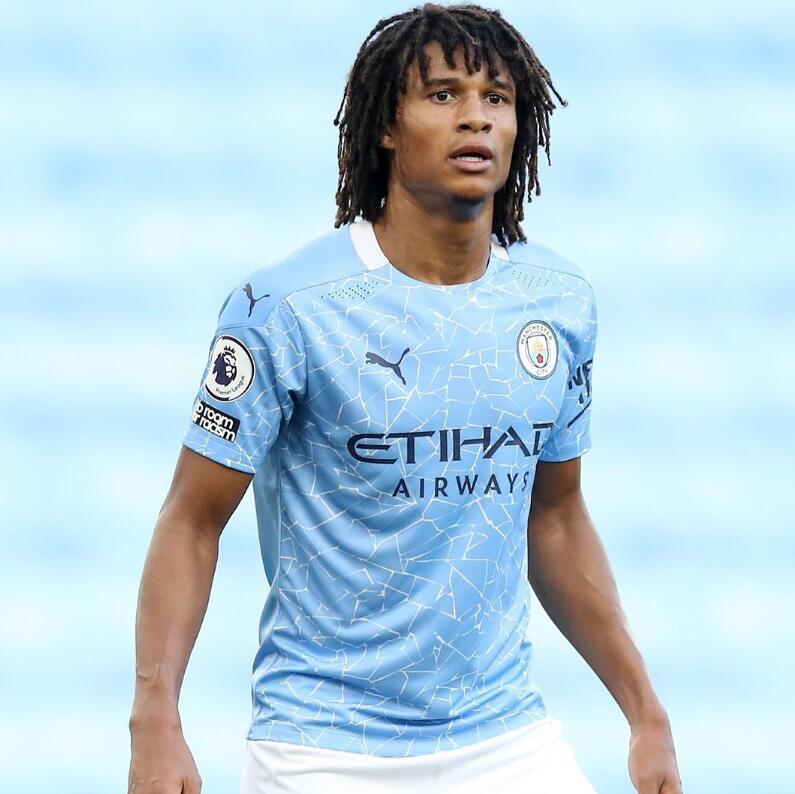 包含世乒赛战况：本菲卡防线稳固，广东男篮进攻受阻，文班亚马成最佳的词条